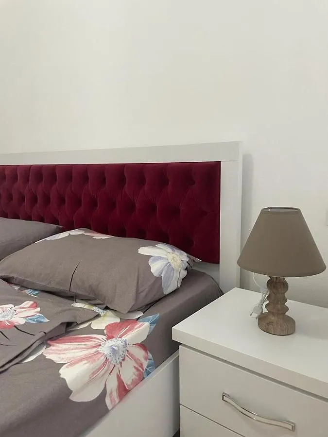 Sun Tower Apartments Tirana 0*,